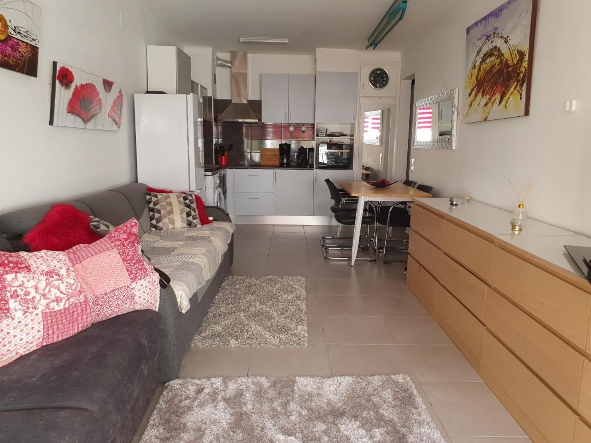 Rosas Apartment ภายนอก รูปภาพ